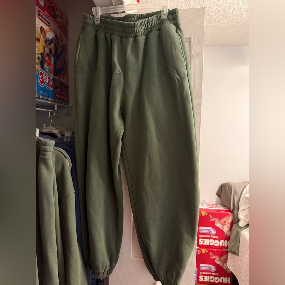 Comfrt green Joggers